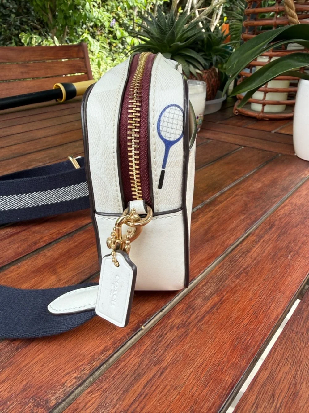 Tennis Enthusiasts - Coach White signature Crossbody with Tennis Print - Picture 4 of 7